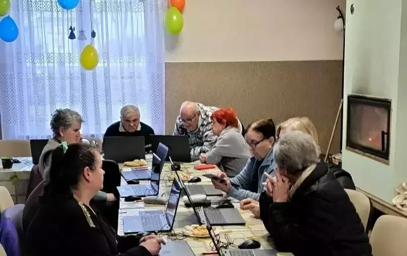 Zdjęcie do Seniorzy z Niemirowa podnieśli swoje umiejętności cyfrowe
